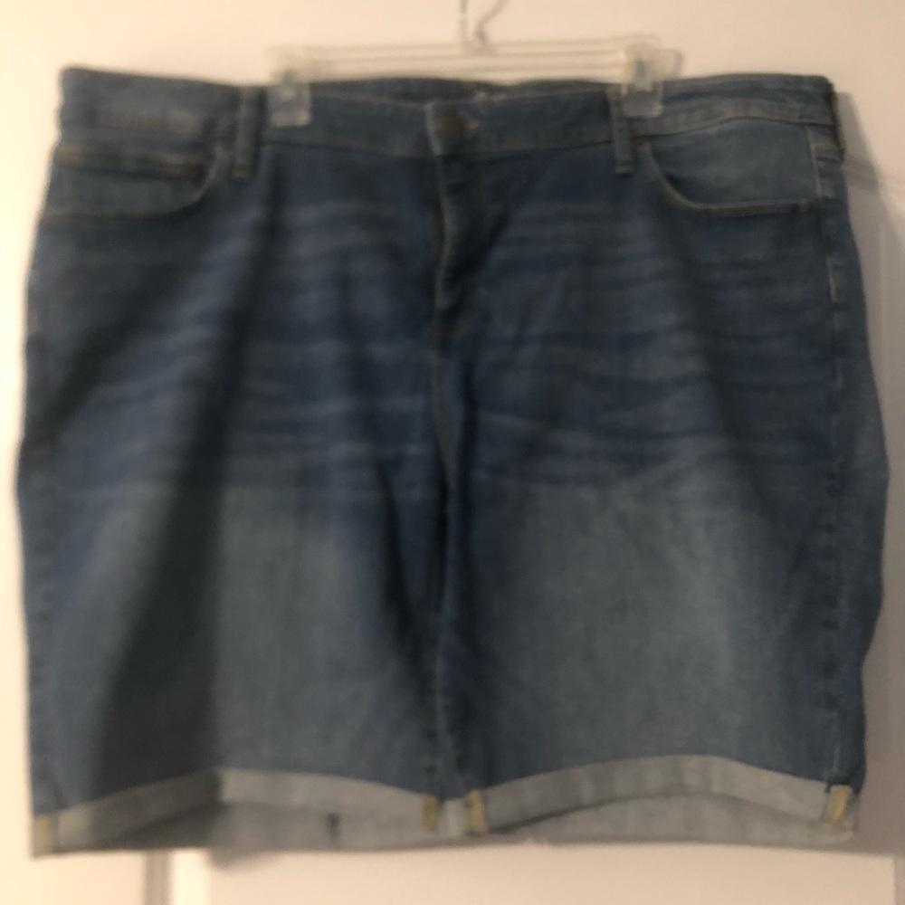 Universal Thread Denim Bermuda Shorts sz 26 NWT